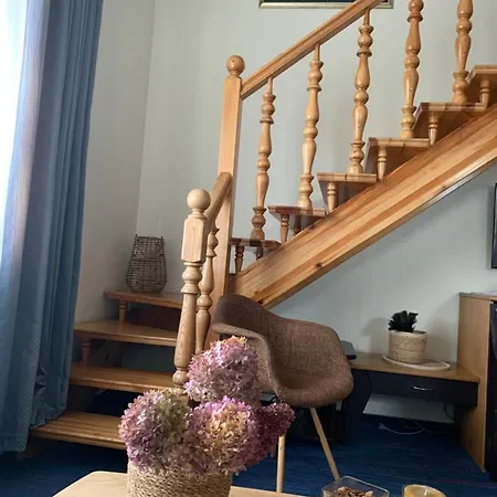 East Sun Apartment *